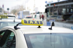 Taxiversicherung: Vergleich und Infos